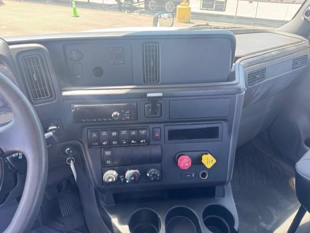 2019 International LT625-8