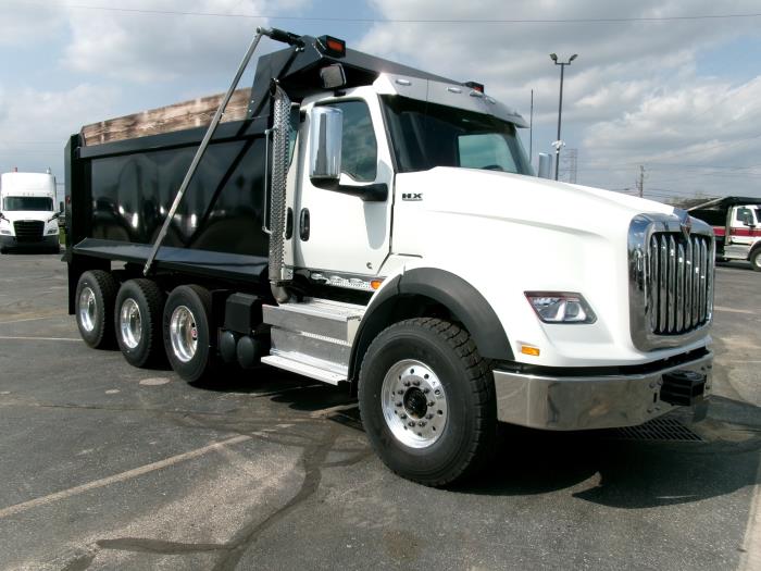 2026 International HX - image 3