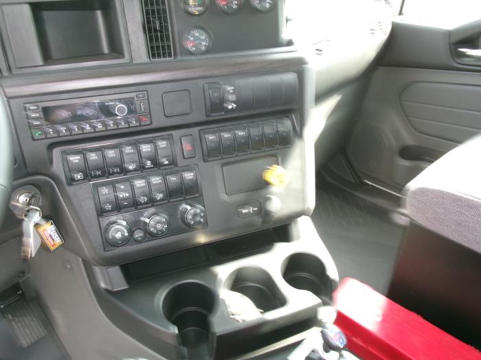 2026 International HX - image 12