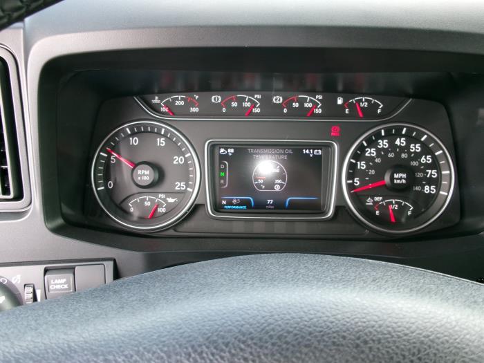 2026 International HX - image 12