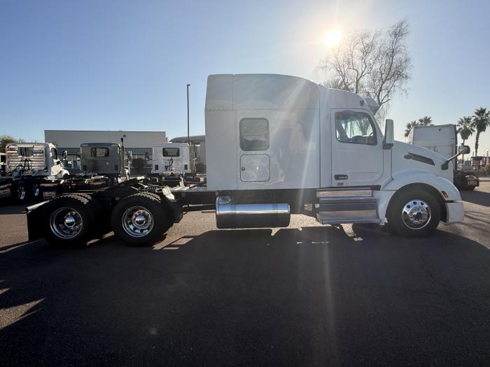 2022 Peterbilt 579-5
