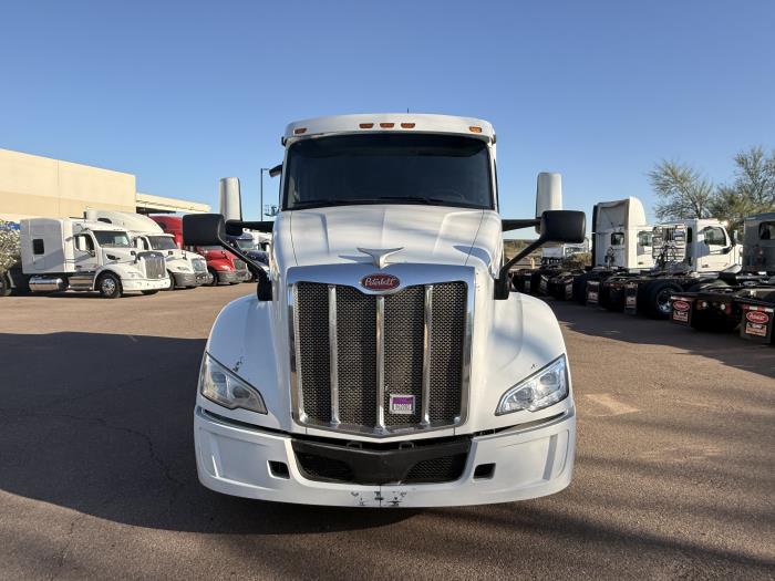 2022 Peterbilt 579-7