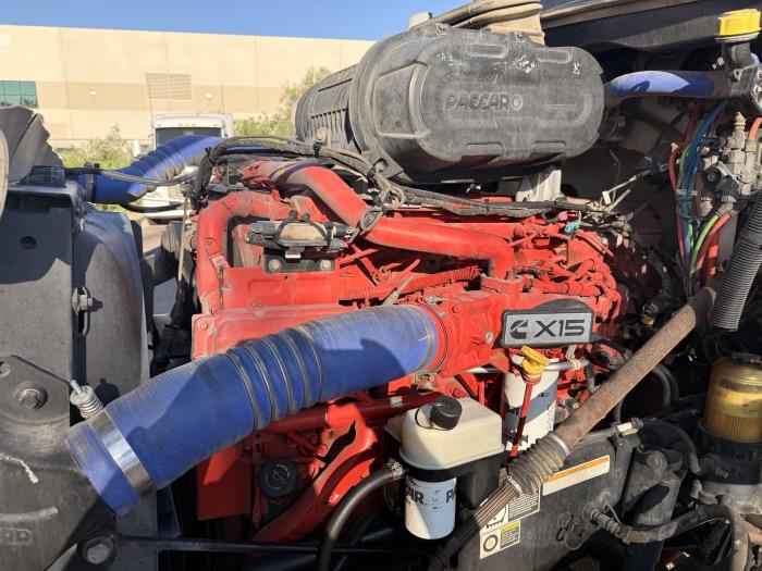 2022 Peterbilt 579-8