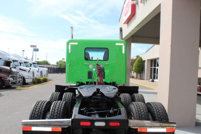 2021 Peterbilt 567-4