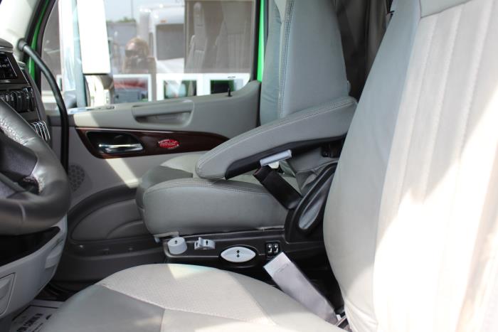 2021 Peterbilt 567-9