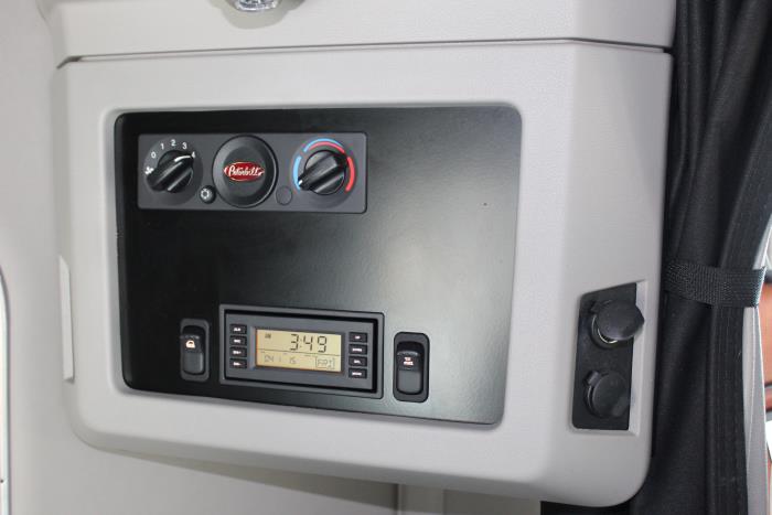 2021 Peterbilt 567-16