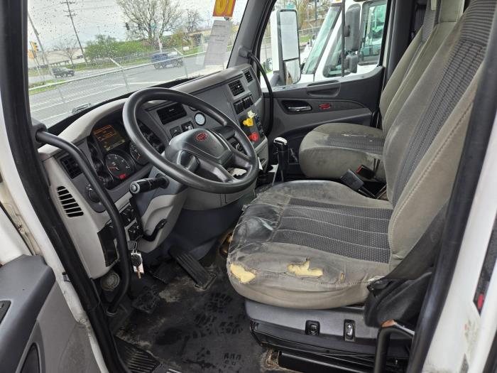 2016 Peterbilt 579-3