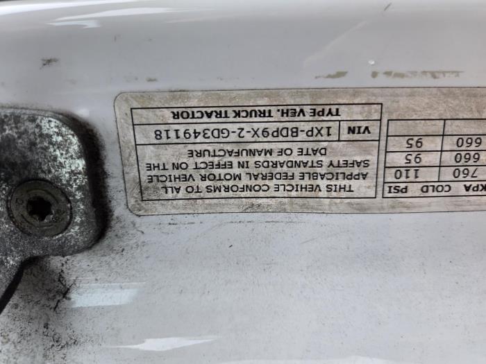 2016 Peterbilt 579-9