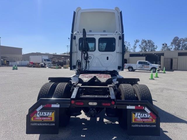 2019 Freightliner Cascadia-5