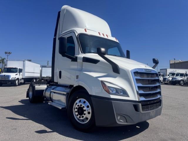 2019 Freightliner Cascadia-2