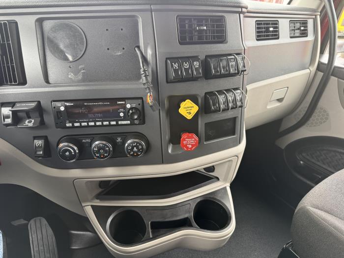 2022 Peterbilt 579-2