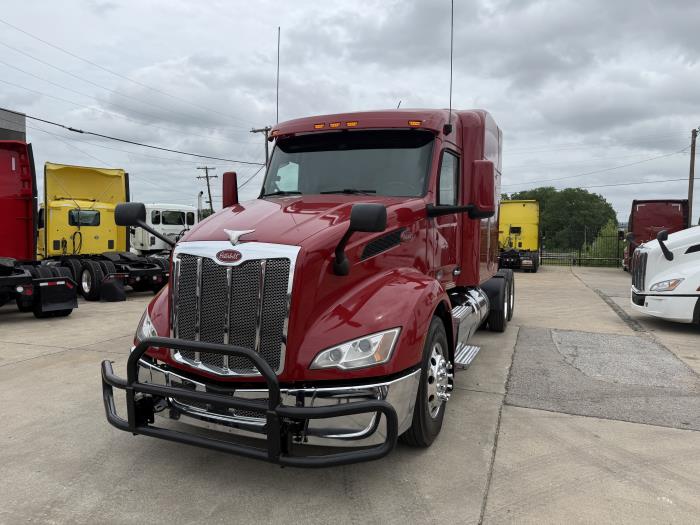 2022 Peterbilt 579-18