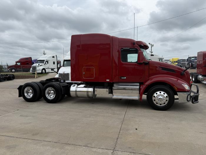 2022 Peterbilt 579-27