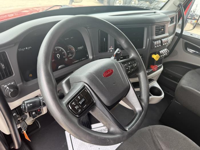 2022 Peterbilt 579-2