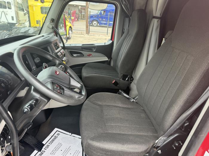 2022 Peterbilt 579-17