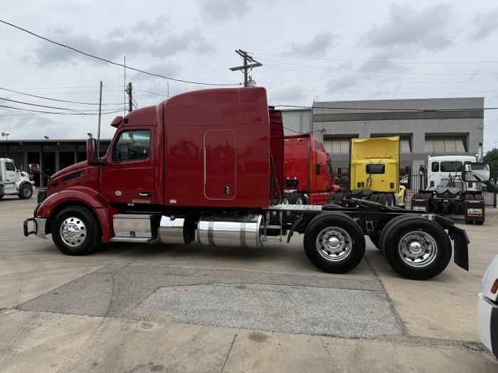 2022 Peterbilt 579-38