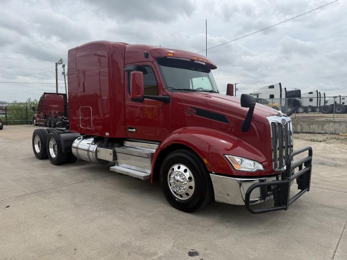 2022 Peterbilt 579-25