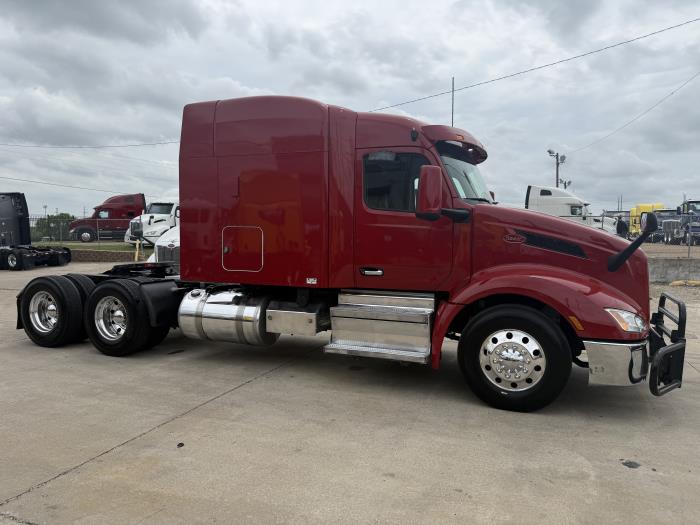 2022 Peterbilt 579-27