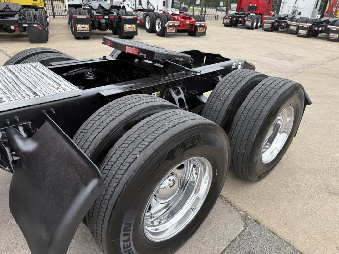 2022 Peterbilt 579-42