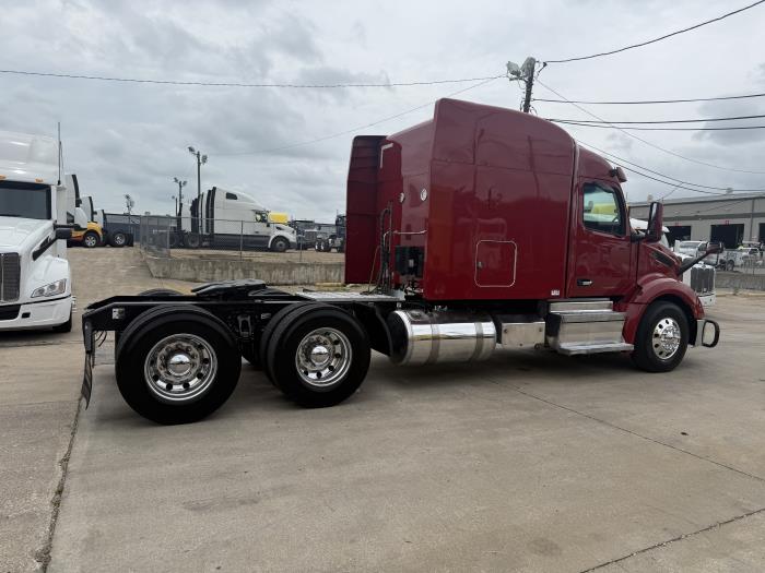 2022 Peterbilt 579-30
