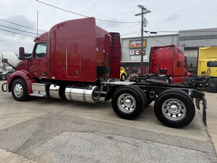 2022 Peterbilt 579-1