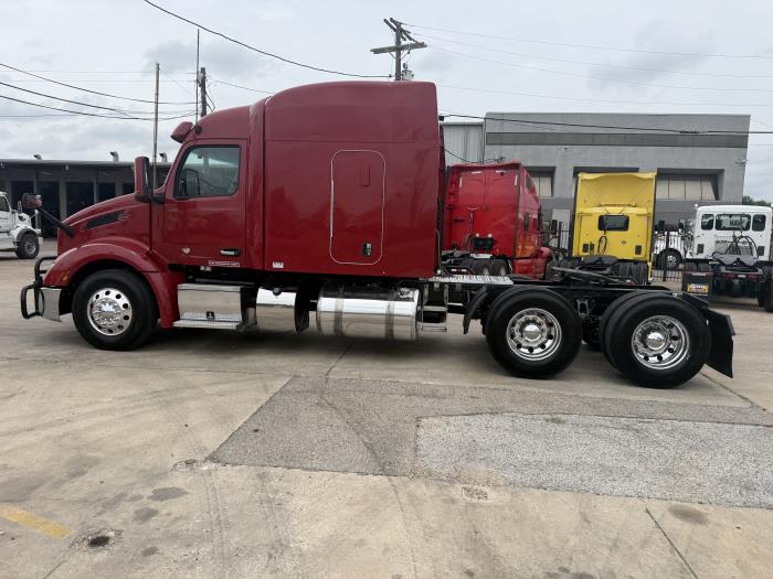 2022 Peterbilt 579-39
