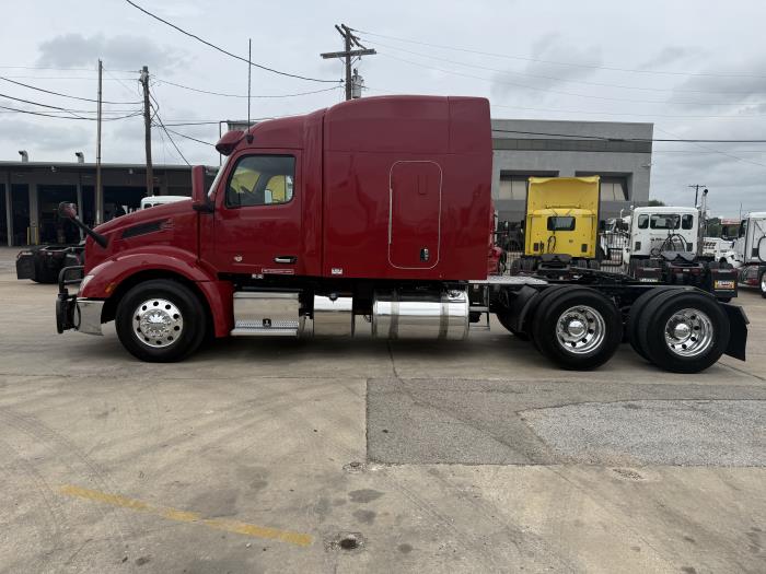 2022 Peterbilt 579-40