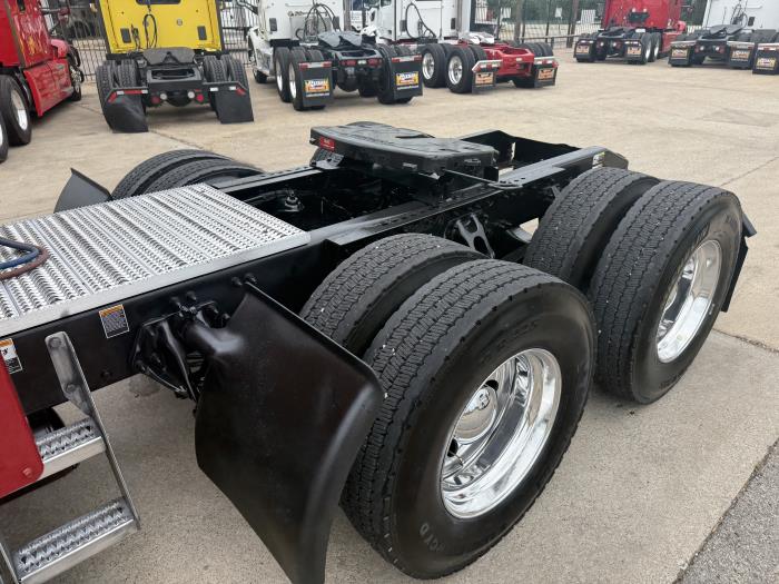 2022 Peterbilt 579-44