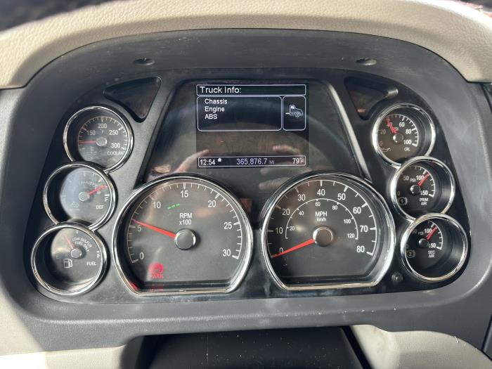 2021 Peterbilt 567-6