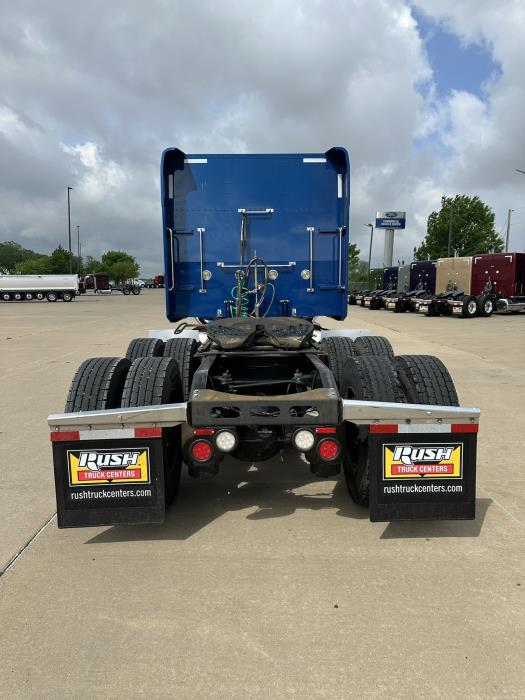 2023 Peterbilt 389-3