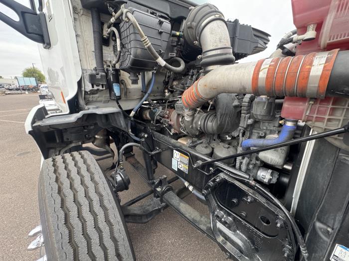 2020 Peterbilt 579-8