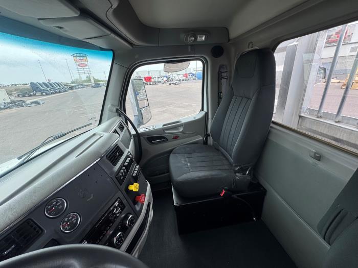 2020 Peterbilt 579-11