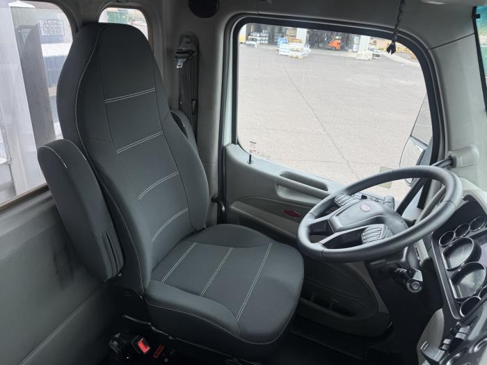 2020 Peterbilt 579-13