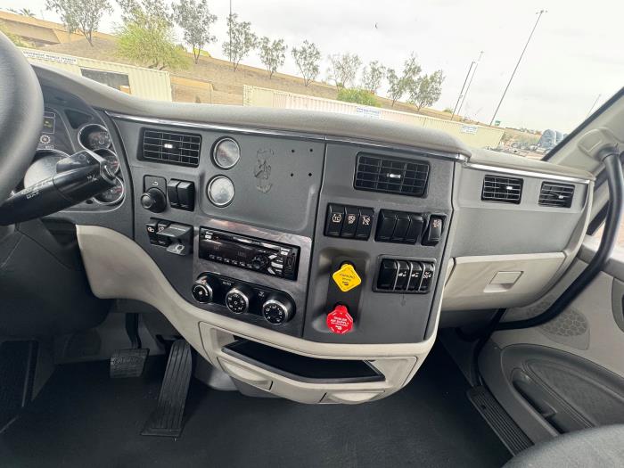 2020 Peterbilt 579-14