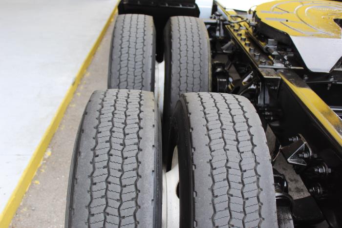 2022 Kenworth T680-4