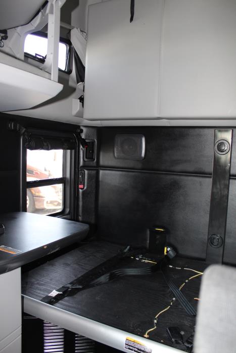 2022 Kenworth T680-10