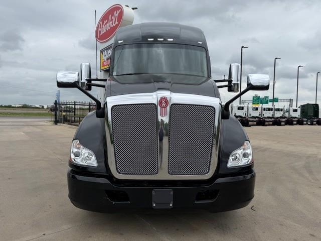 2022 Kenworth T680-12