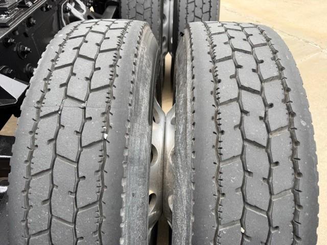 2022 Kenworth T680-18