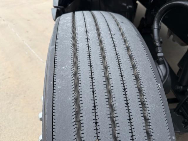 2022 Kenworth T680-24