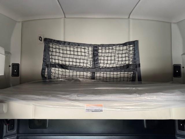 2022 Kenworth T680-34