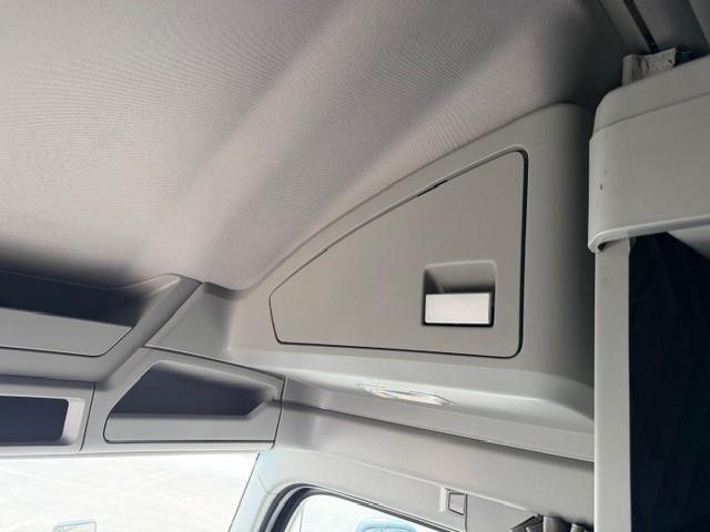 2022 Kenworth T680-37