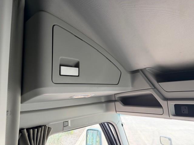 2022 Kenworth T680-38