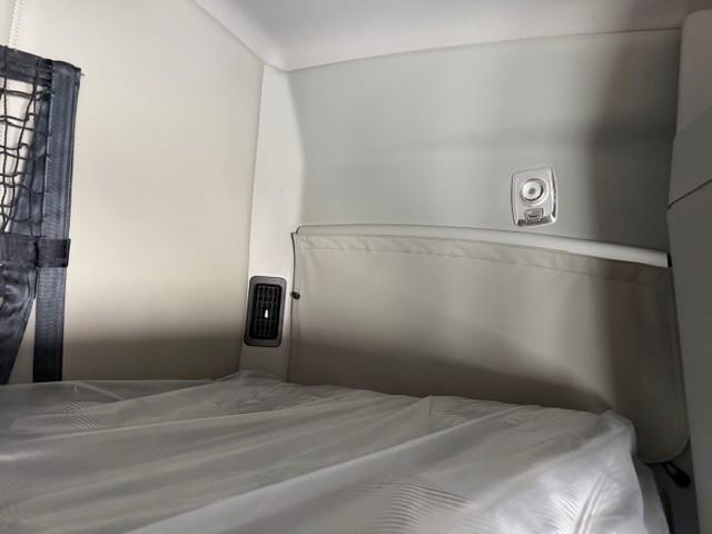 2022 Kenworth T680-43