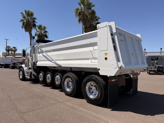 2027 Peterbilt 589-4