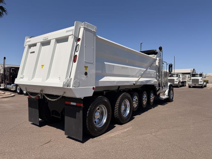 2027 Peterbilt 589-11