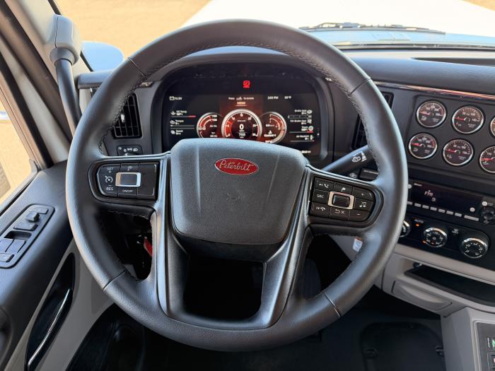 2027 Peterbilt 589-15