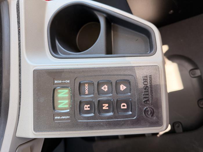 2027 Peterbilt 589-18