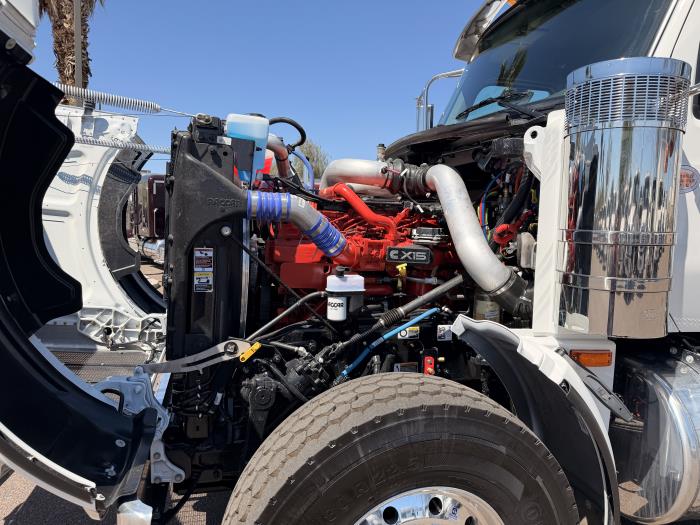 2027 Peterbilt 589-6