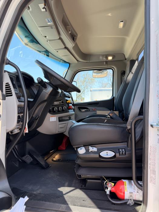 2027 Peterbilt 589-16