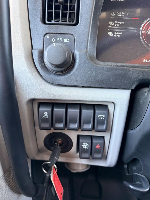 2027 Peterbilt 589-22